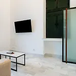 Designer Duplex - Former Architecture 公寓 *