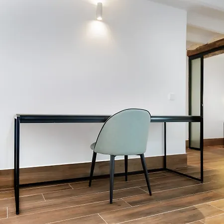 Designer Duplex - Former Architecture Apartment *